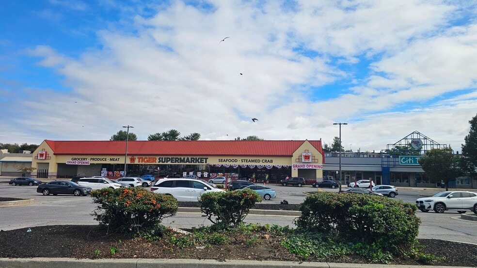 2401-2499 Frederick Ave, Baltimore, MD for lease - Building Photo - Image 1 of 1