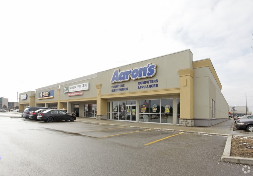 35 Woodbine Downs Blvd, Toronto, ON for sale - Primary Photo - Image 1 of 1