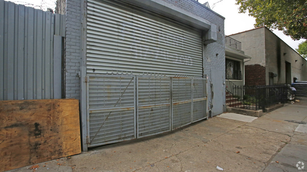 95 Powell St, Brooklyn, NY for lease - Building Photo - Image 3 of 5