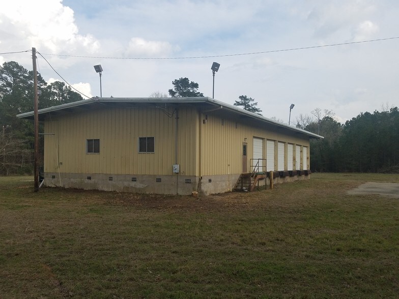 8472 N Hwy 79, Neches, TX for sale - Building Photo - Image 1 of 1