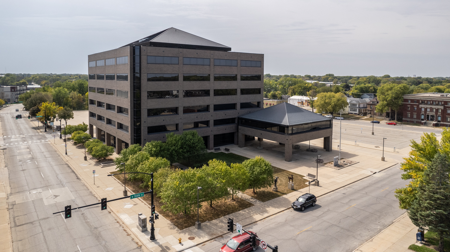 111 W State St, Mason City, IA for lease Building Photo- Image 1 of 15