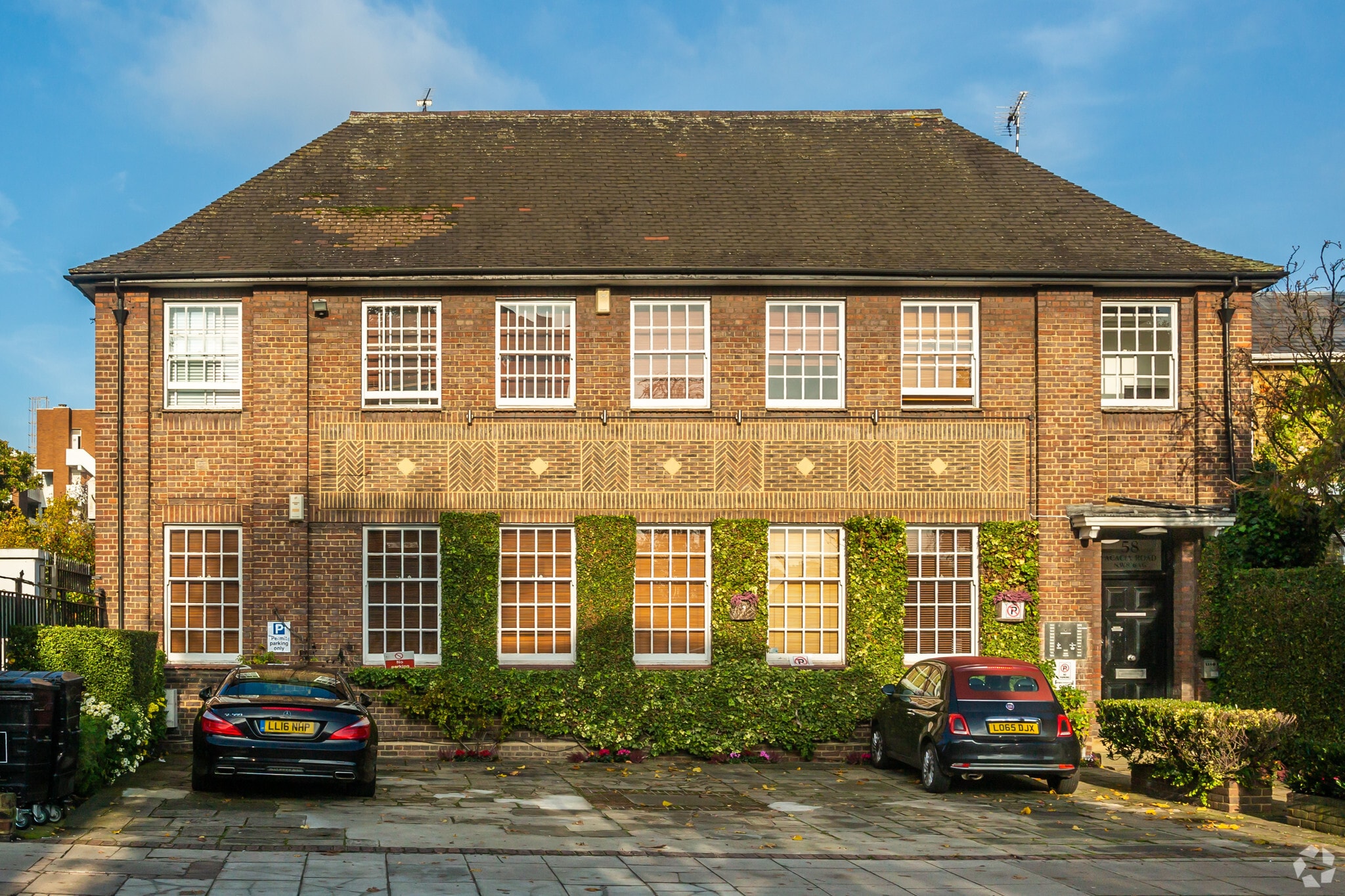 58 Acacia Rd, London for sale Primary Photo- Image 1 of 1