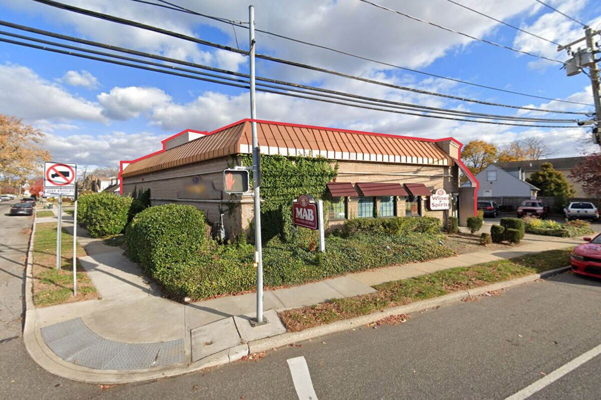 385 Merrick Ave, East Meadow, NY 11554 Office/Medical for Lease