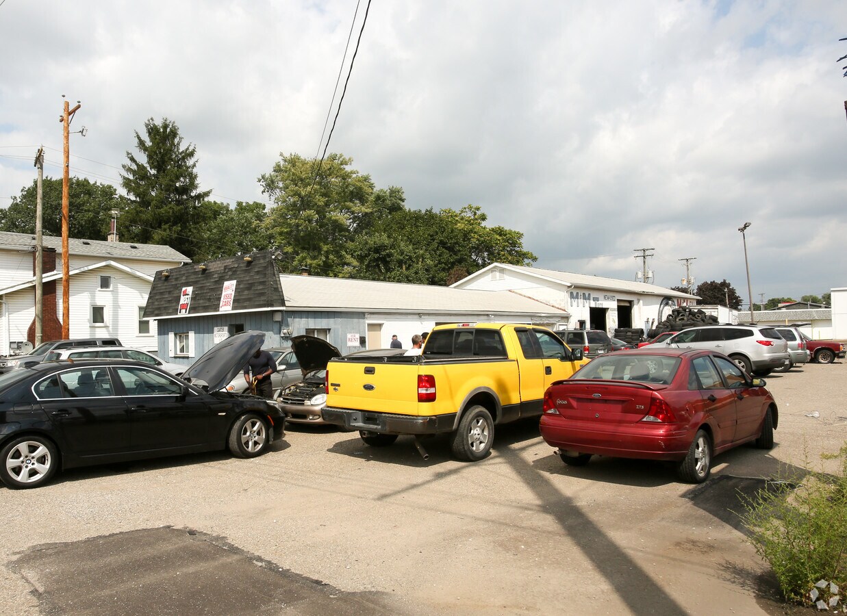 3206 Middlebranch Ave NE, Canton, OH 44705