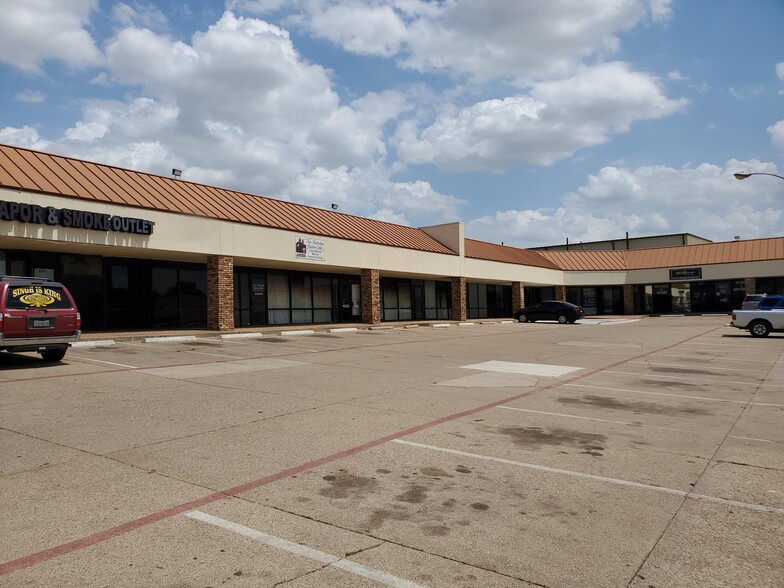 6809 McCart Ave, Fort Worth, TX for lease - Building Photo - Image 3 of 8