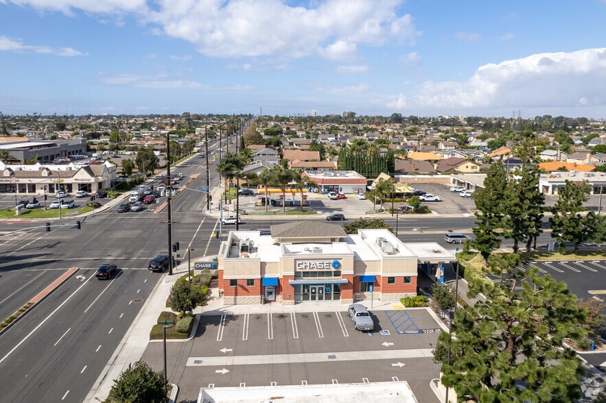 9025 Garfield Ave, Fountain Valley, CA for lease - Building Photo - Image 2 of 5