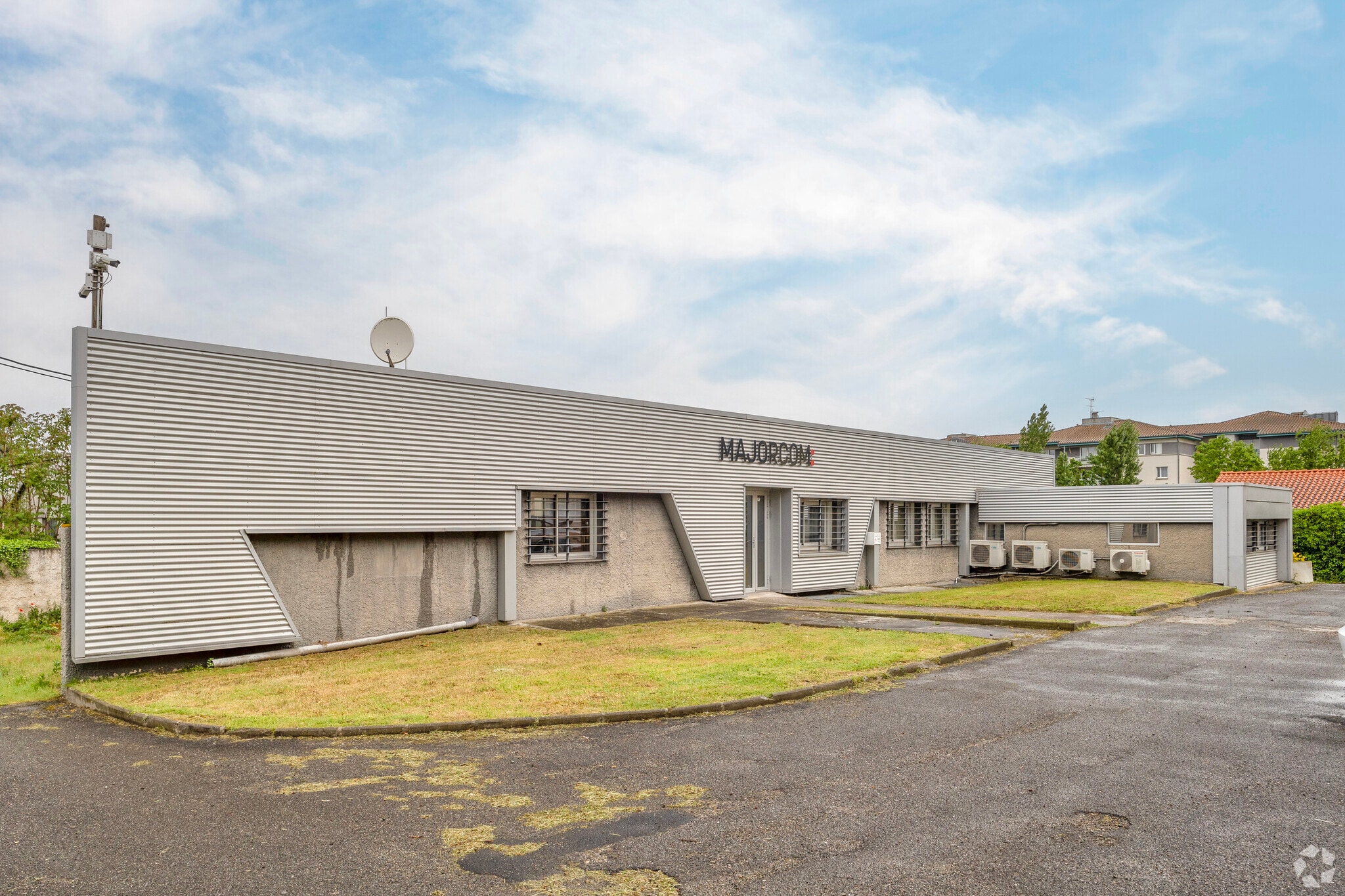 56 Chemin De La Flambère, Toulouse for sale Primary Photo- Image 1 of 3