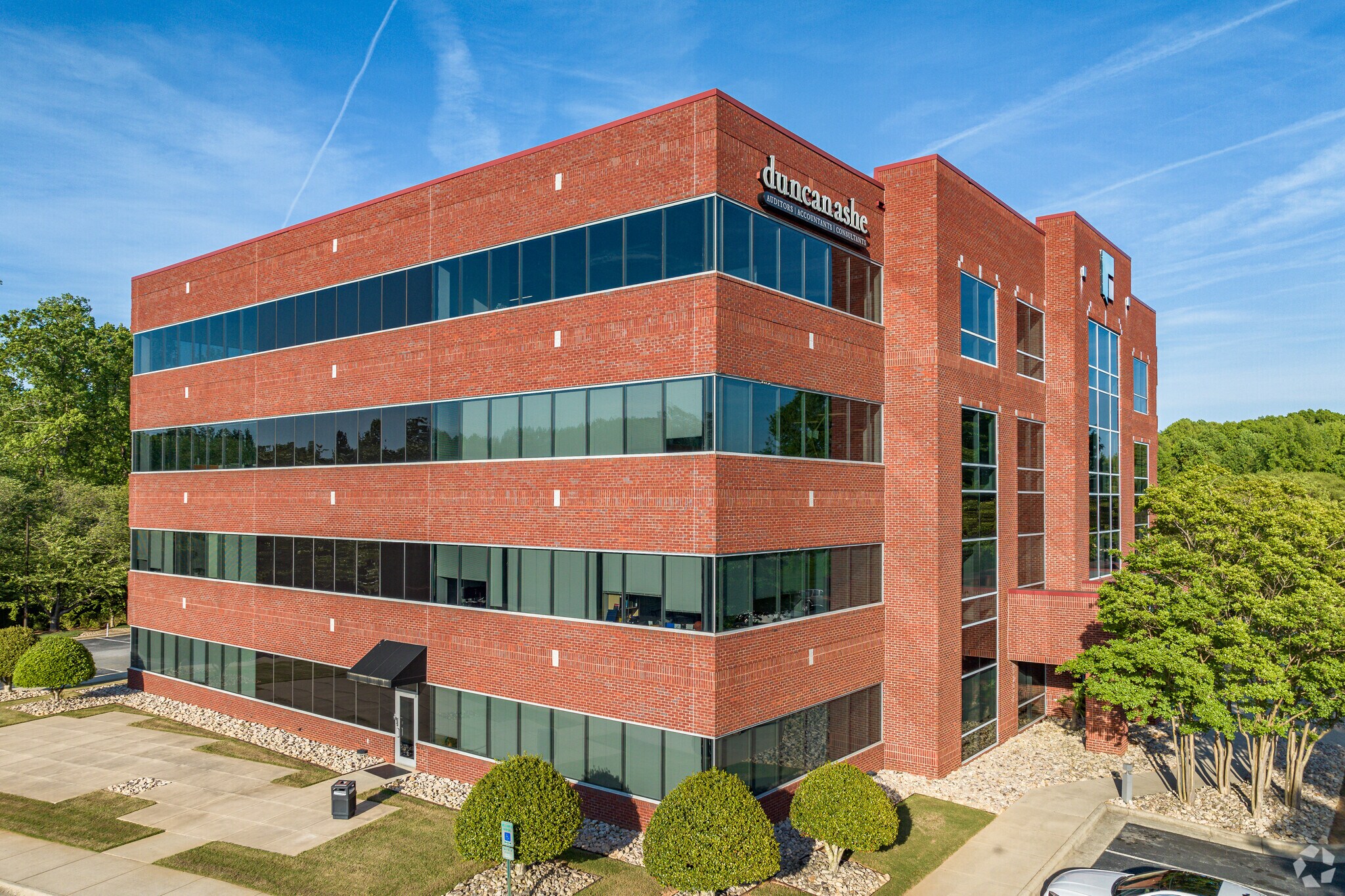 7900 McCloud Rd, Greensboro, NC for lease Primary Photo- Image 1 of 8