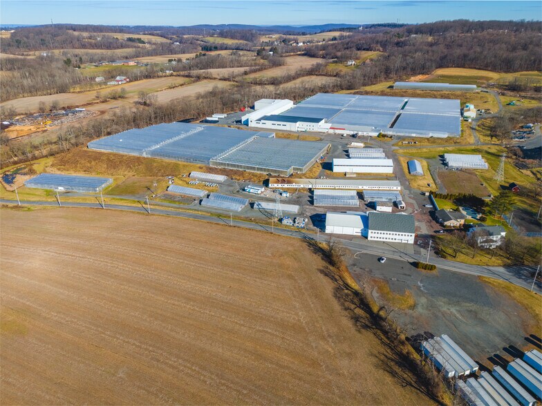 8025 Spinnerstown Rd, Zionsville, PA 18092 Retail for Sale