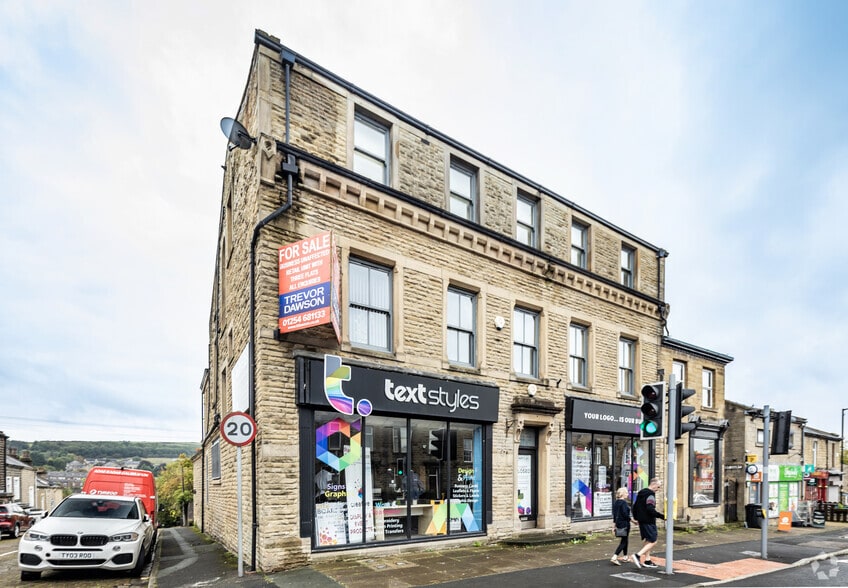 115-117 Albert Rd, Colne for sale - Primary Photo - Image 1 of 3