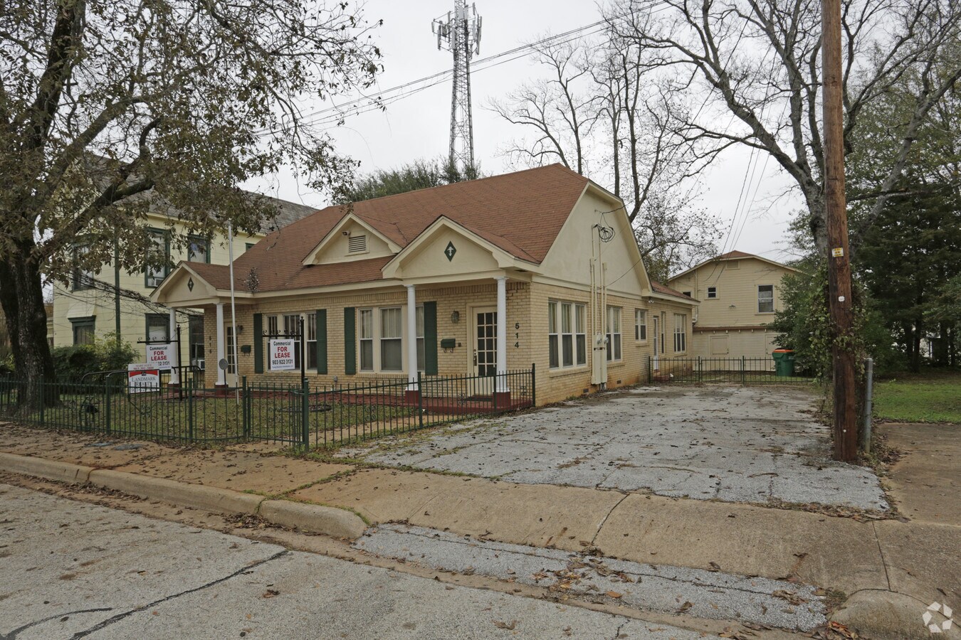 514516 N Sycamore St, Palestine, TX 75801