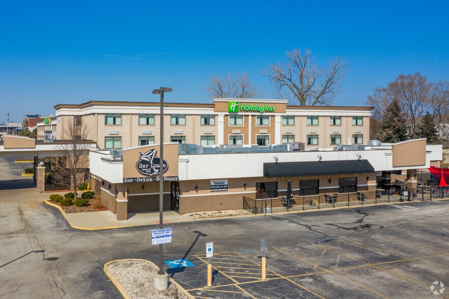 200 E Rand Rd, Mount Prospect, IL for sale - Building Photo - Image 2 of 5