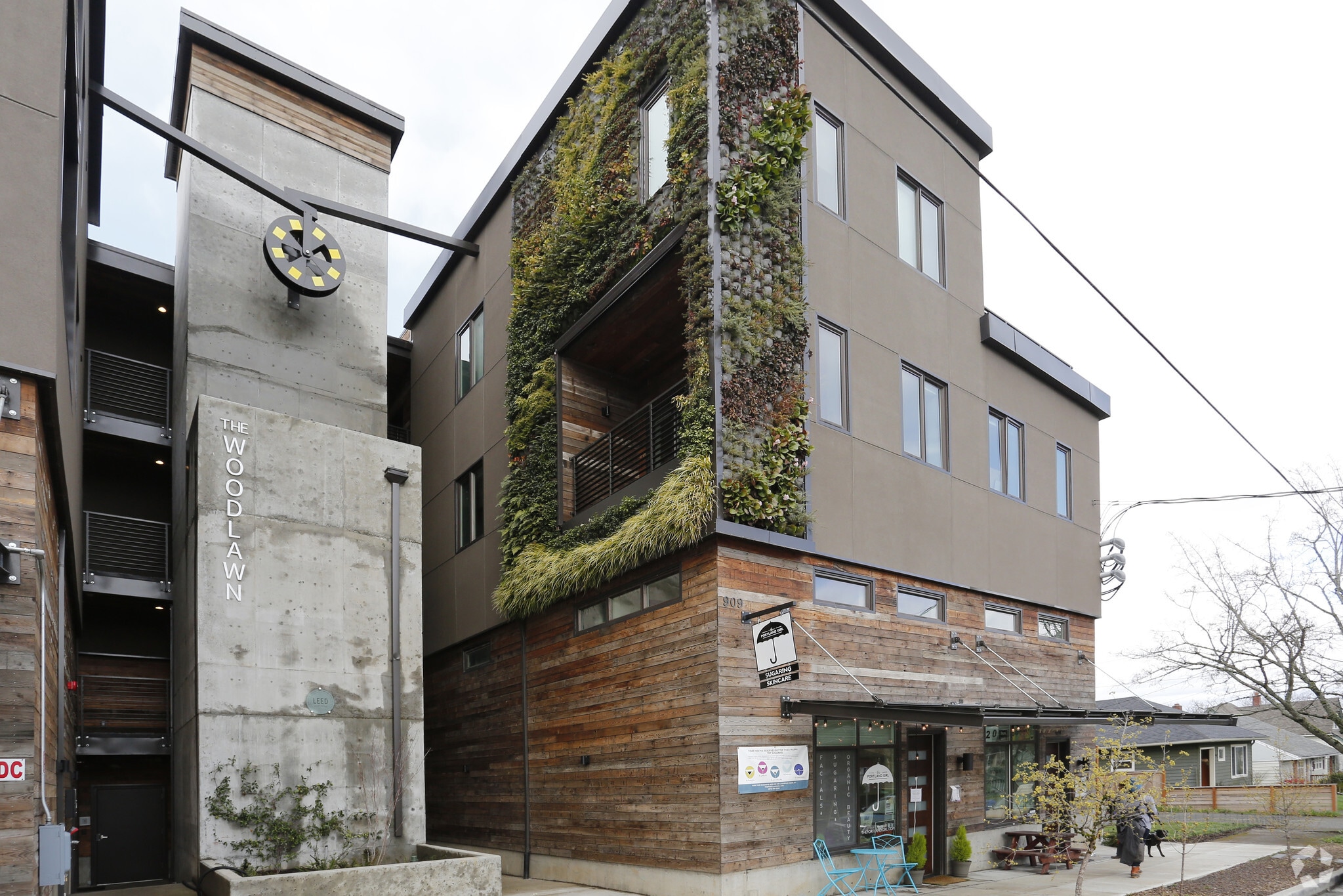 909 NE Oneonta St, Portland, OR for sale Primary Photo- Image 1 of 1