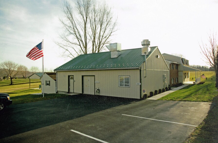 4917 Homeville Rd, Cochranville, PA 19330