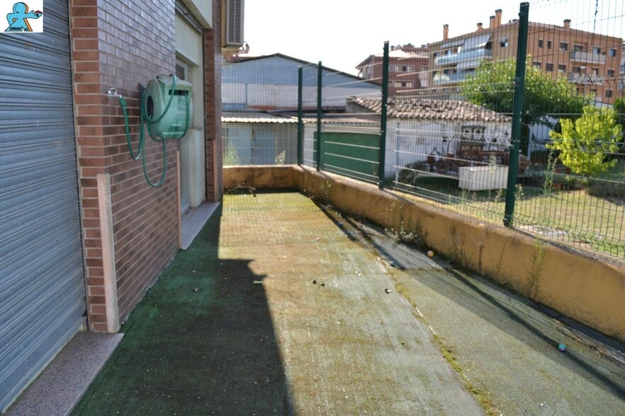 View Photo