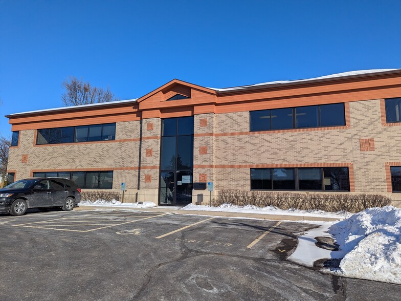4706 Cottage Grove Rd, Madison, WI for lease - Building Photo - Image 2 of 20