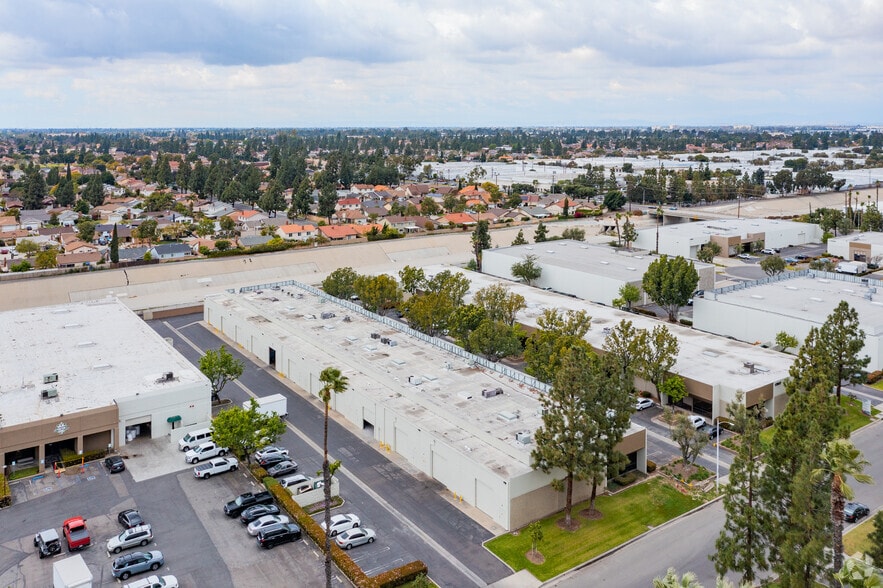 14021 Bosa Ln, Cerritos, CA for lease - Building Photo - Image 3 of 4