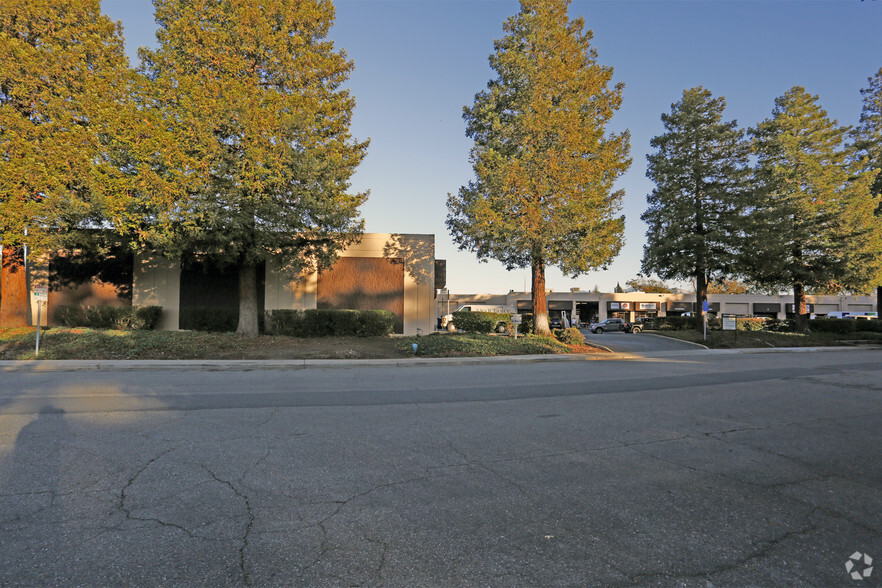 3440 Vincent Rd, Pleasant Hill, CA for lease - Building Photo - Image 2 of 4