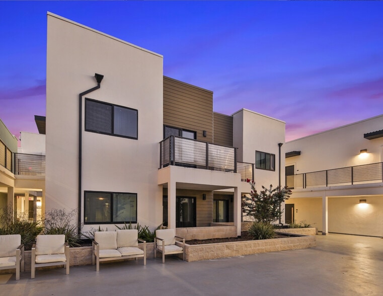 1300 W Mission Blvd, Pomona, CA for sale - Building Photo - Image 2 of 85