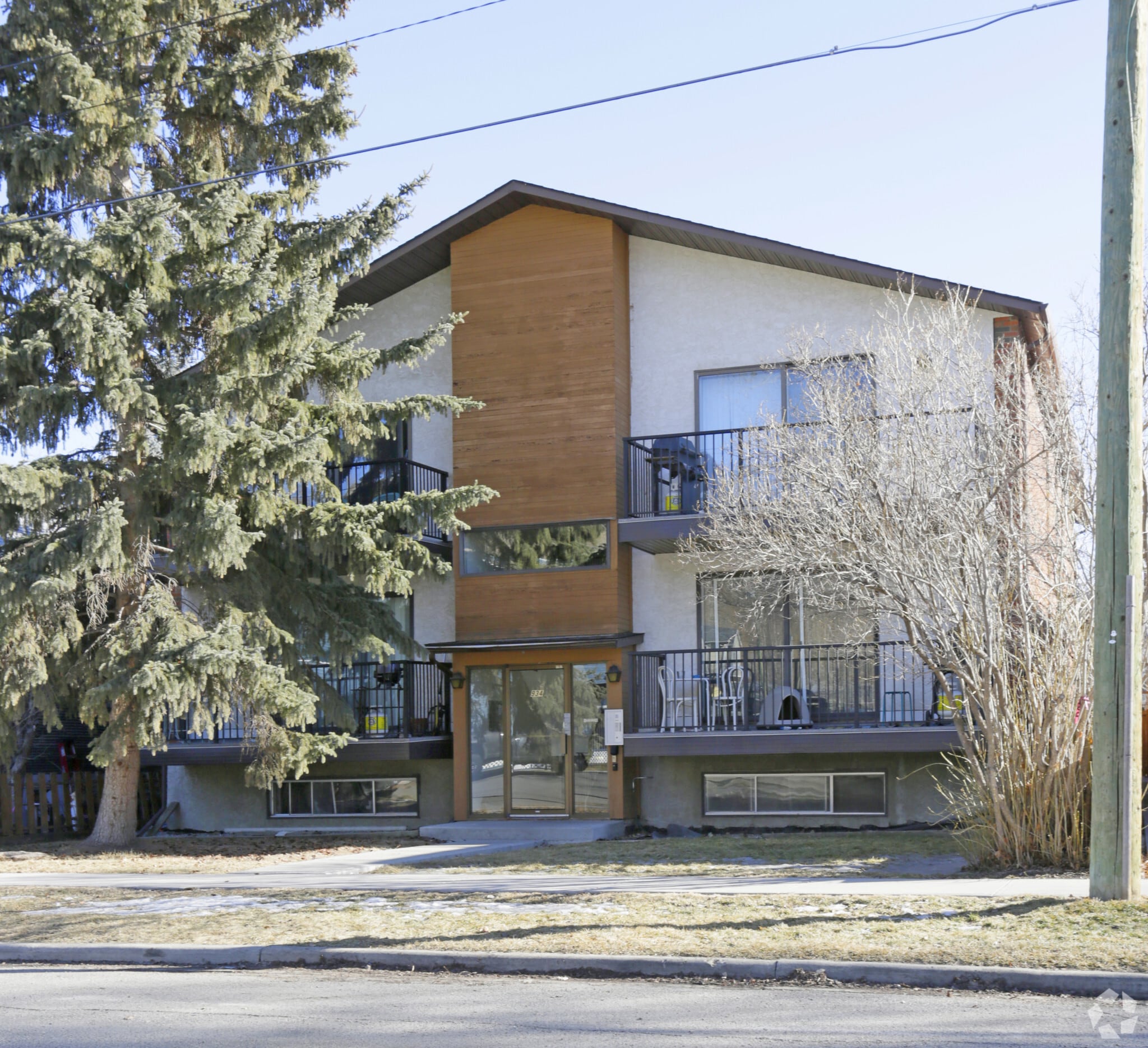 934 5a St NW, Calgary, AB for sale Primary Photo- Image 1 of 1
