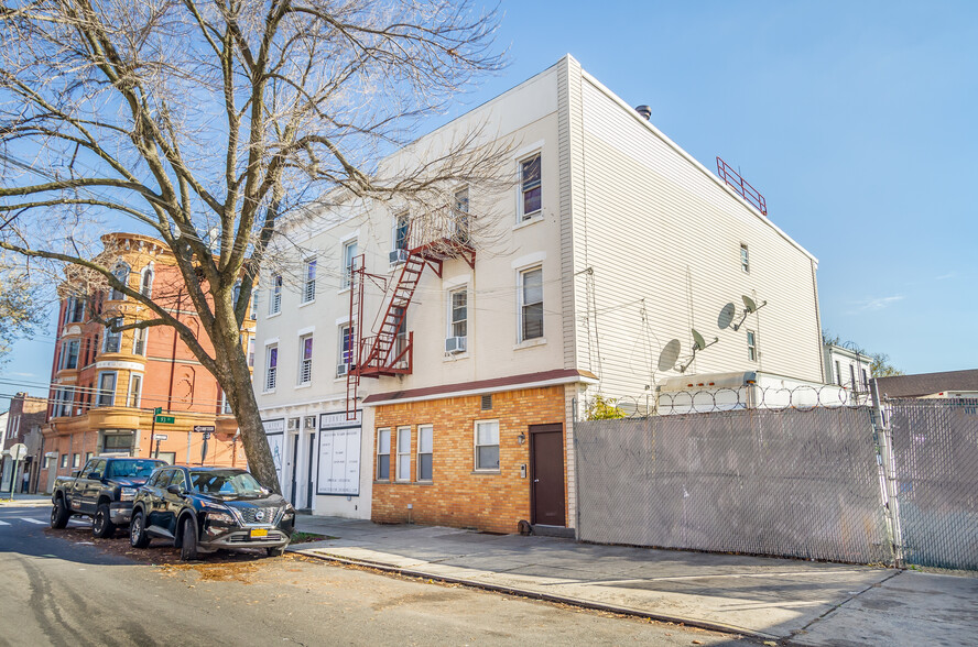 9214-9216 95th Ave, Ozone Park, NY for sale - Building Photo - Image 2 of 5