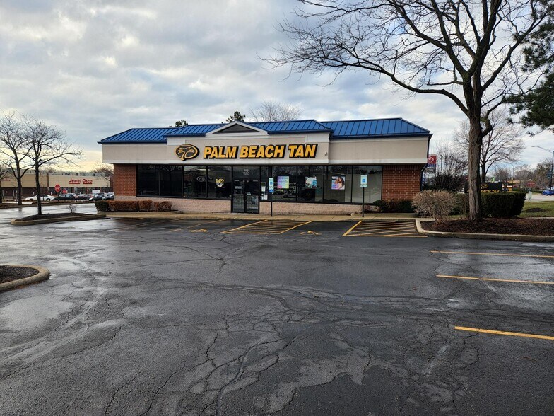 1119 S Roselle Rd, Schaumburg, IL 60193