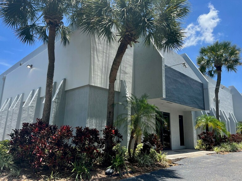 6500 NW 15th Ave, Fort Lauderdale, FL for lease - Building Photo - Image 2 of 5