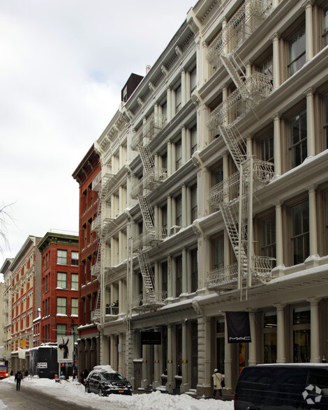 115-117 Spring St, New York, NY for lease - Building Photo - Image 2 of 8