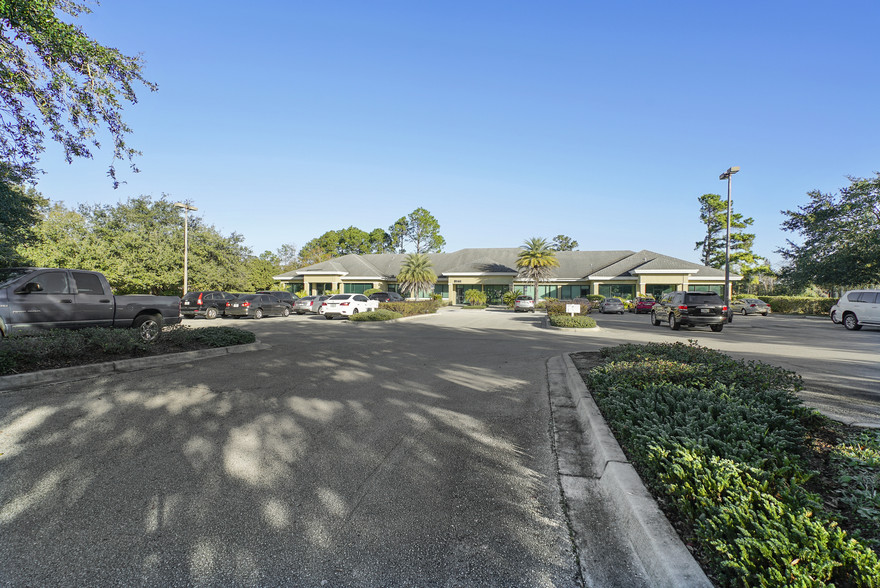 9141 Cypress Green Dr, Jacksonville, FL 32256 - Office for Sale | LoopNet