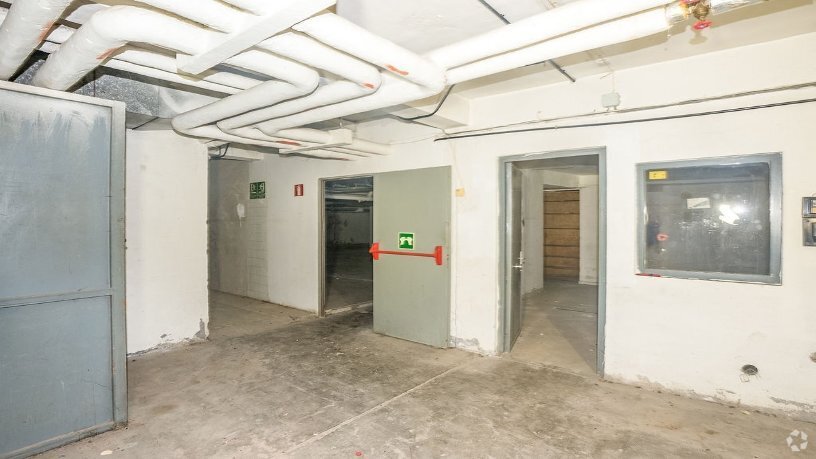 Multifamily in Madrid, Madrid for sale Interior Photo- Image 1 of 2