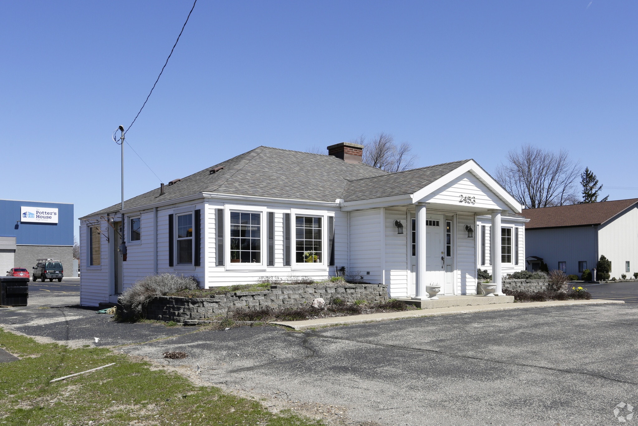 2453 28th St SW, Wyoming, MI for sale Primary Photo- Image 1 of 1