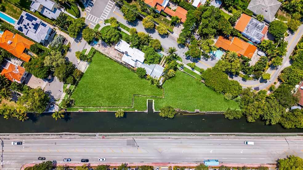 1810 Michigan Ave, Miami Beach, FL for sale - Building Photo - Image 2 of 13