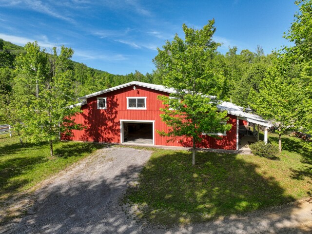 1750 Dutch Valley Rd, Clinton, TN for sale Primary Photo- Image 1 of 1