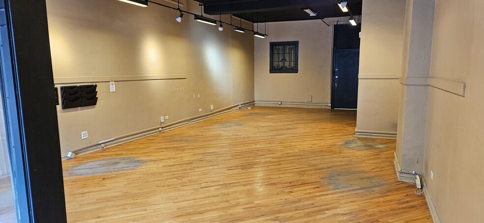 617-625 Grove St, Evanston, IL for lease - Building Photo - Image 3 of 4