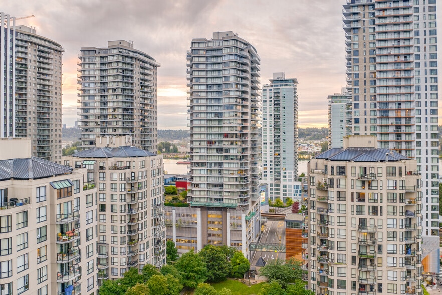 898 Carnarvon St, New Westminster, BC for lease - Primary Photo - Image 1 of 20