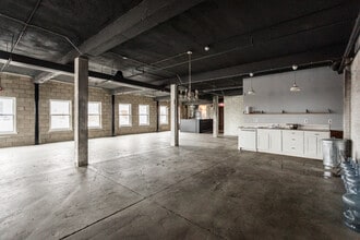 2501 Russell St, Detroit, MI for lease Building Photo- Image 2 of 11