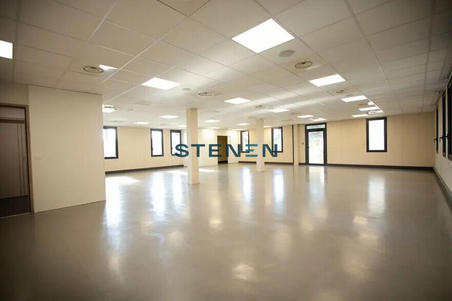 Office in Aix-en-Provence for lease - Interior Photo - Image 3 of 9