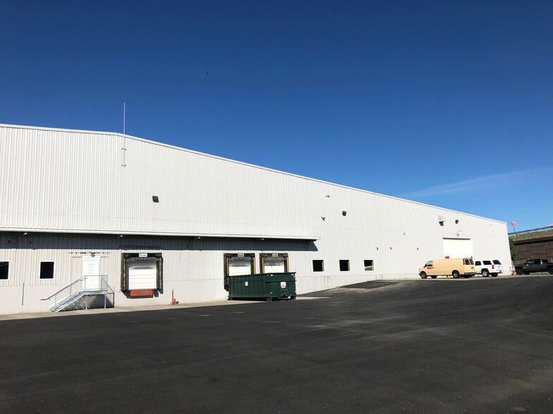 5405 W Riverbend Ave, Post Falls, ID for sale - Building Photo - Image 1 of 1