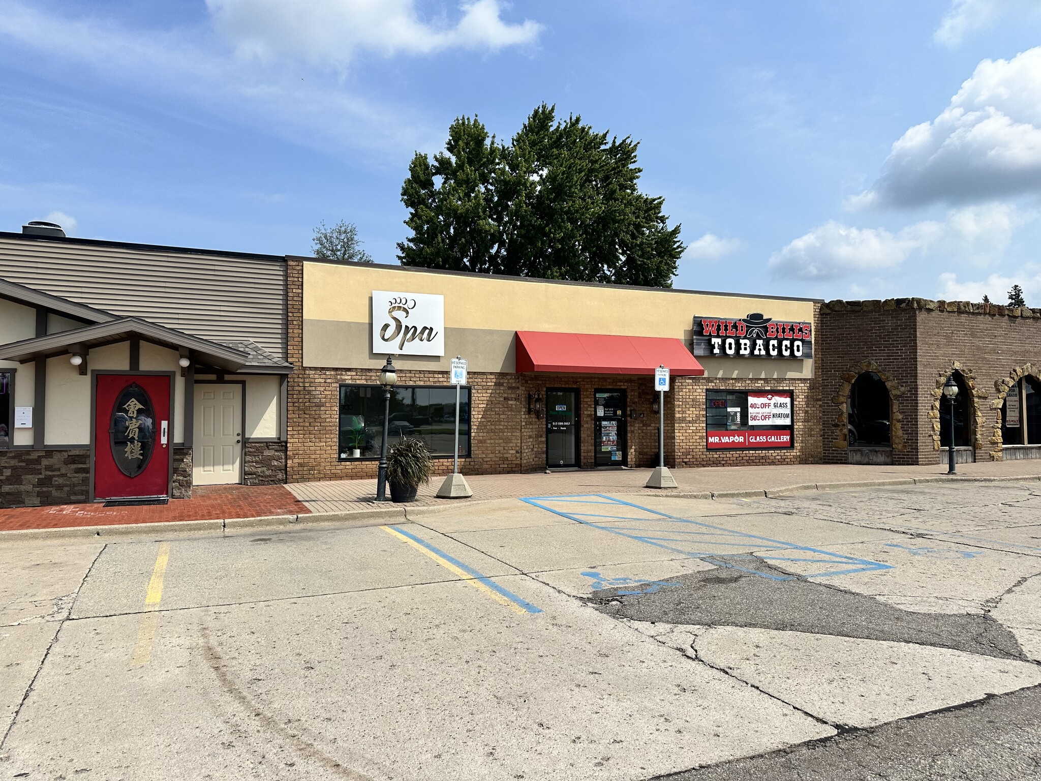 631-651 E Saginaw Hwy, Grand Ledge, MI for lease Building Photo- Image 1 of 13