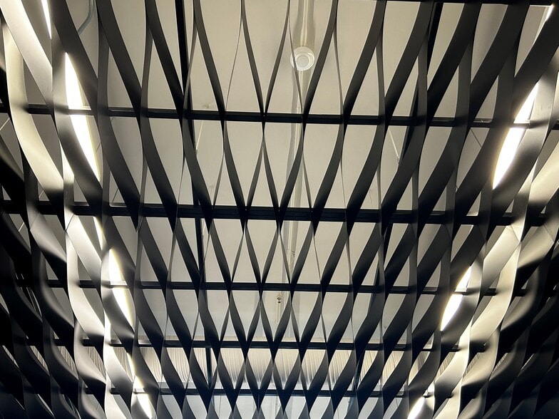 465 Main St, Buffalo, NY for lease - Lobby - Image 3 of 7