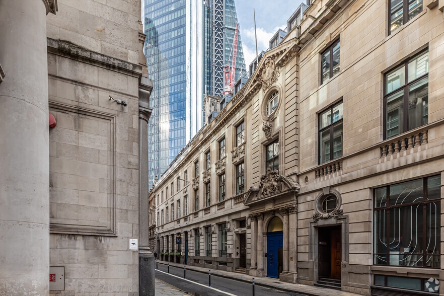 32 Threadneedle St, London for sale - Building Photo - Image 2 of 13