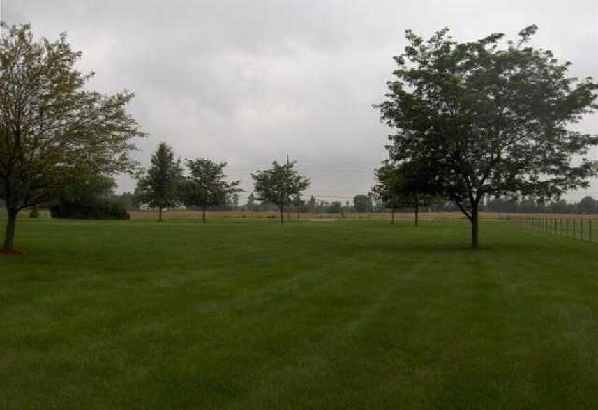 8131 E Southport Rd, Indianapolis, IN for sale - Primary Photo - Image 1 of 9