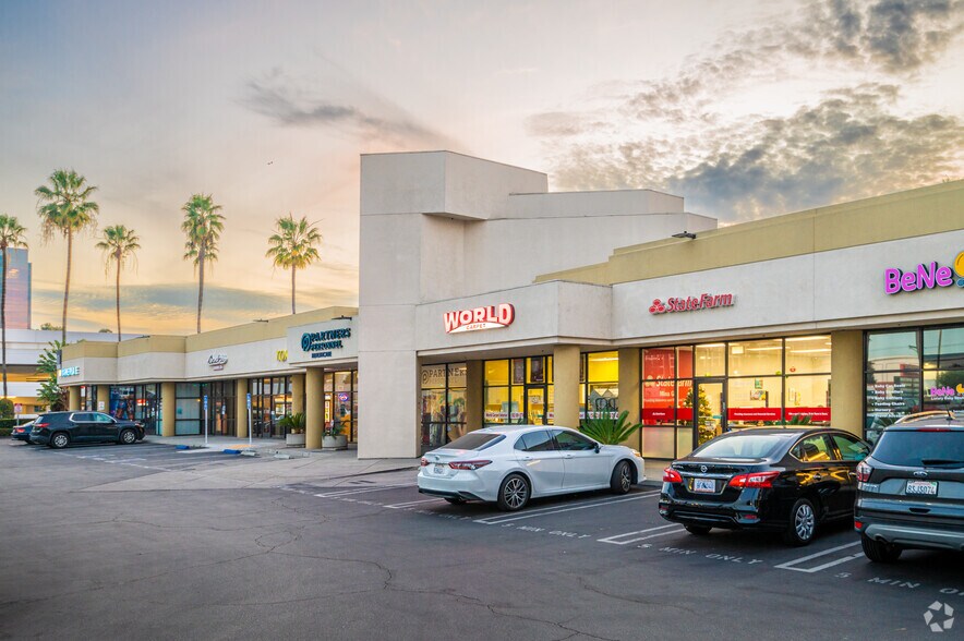 12 Centerpointe Dr, La Palma, CA for lease - Building Photo - Image 1 of 5