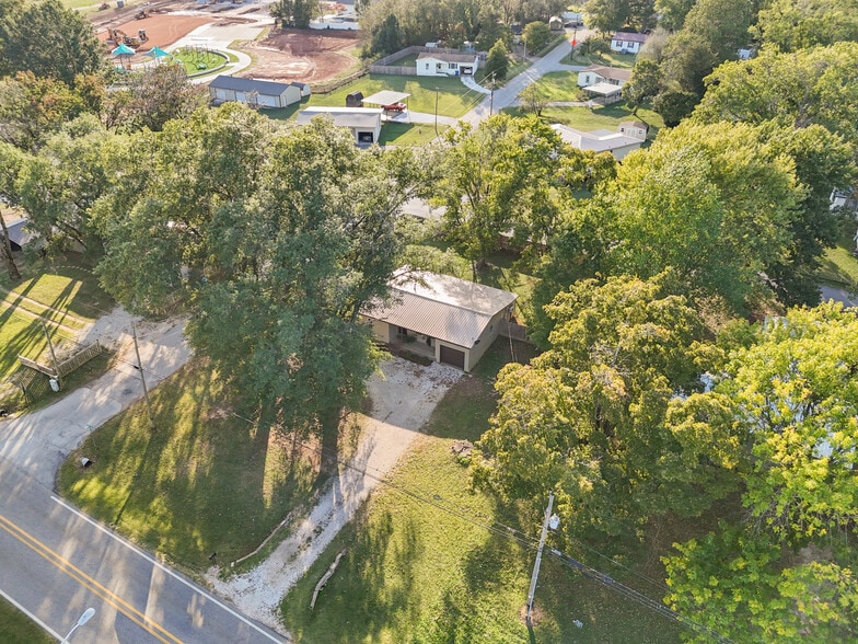 701 N Curtis Ave, Pea Ridge, AR for sale - Building Photo - Image 3 of 12