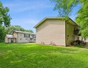 301-306 Larson Ct, Hillsdale IL - Parking Garage