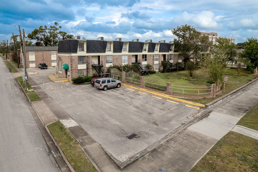 3501 N Macgregor Way, Houston, TX for sale - Building Photo - Image 2 of 36