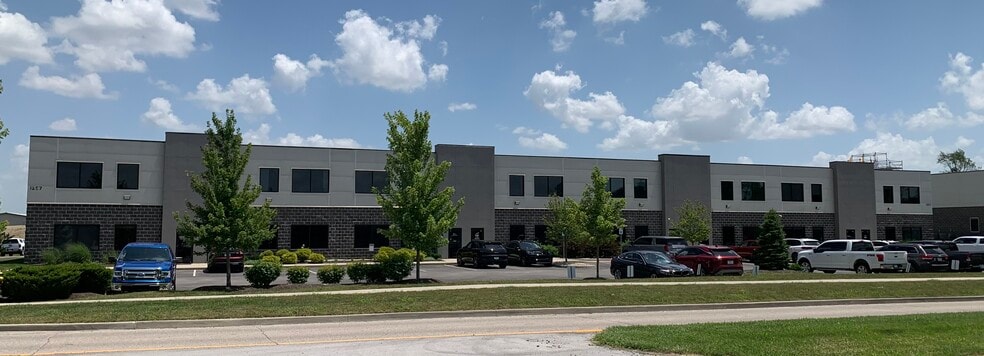 1257 Airport Pky in Greenwood Unit C & D portfolio of 2 properties for sale on LoopNet.com - Building Photo - Image 1 of 7