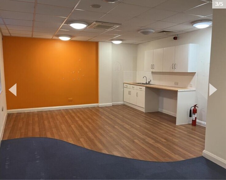 25 High St, Hitchin, SG5 1AT Retail for Lease