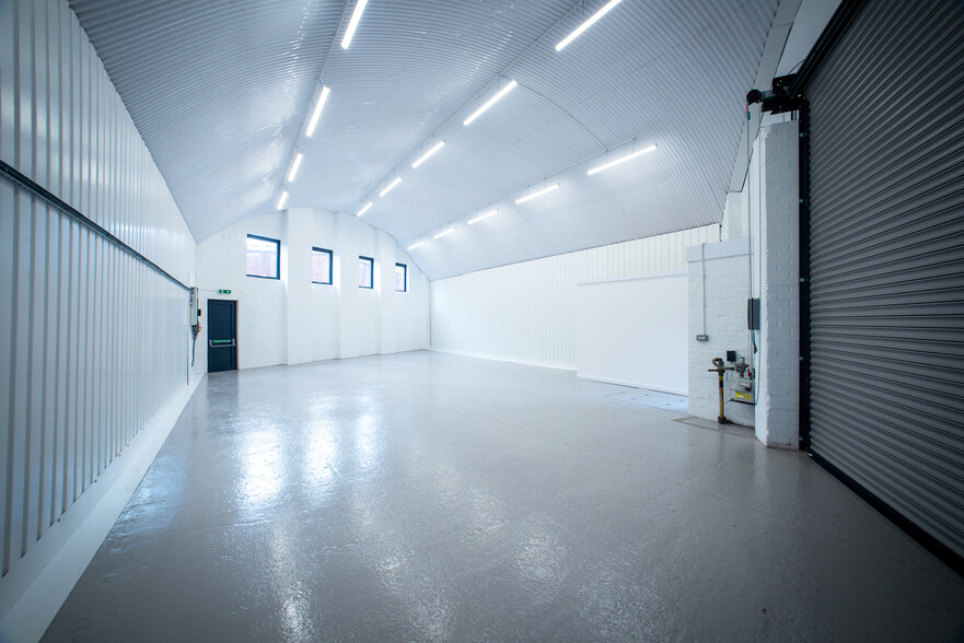 Rotherhithe New Rd, London for lease - Building Photo - Image 2 of 4