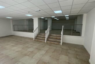 Market Pl, Tamworth for lease Interior Photo- Image 1 of 5